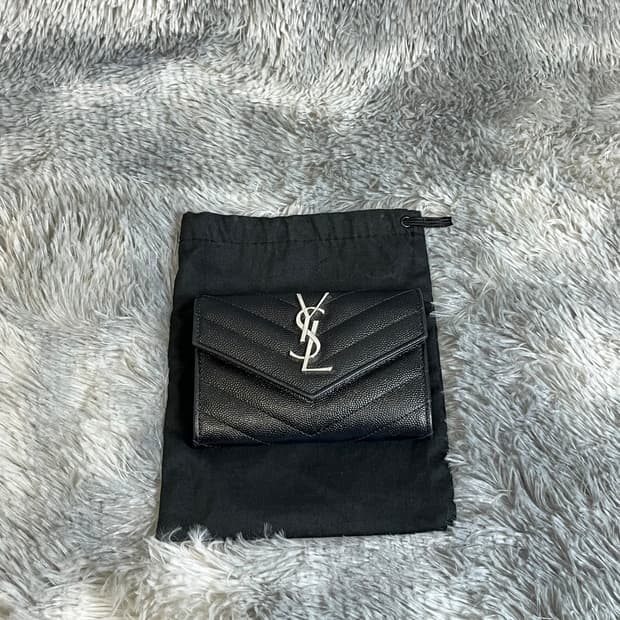 입생로랑 엔벨로프 반지갑 은장