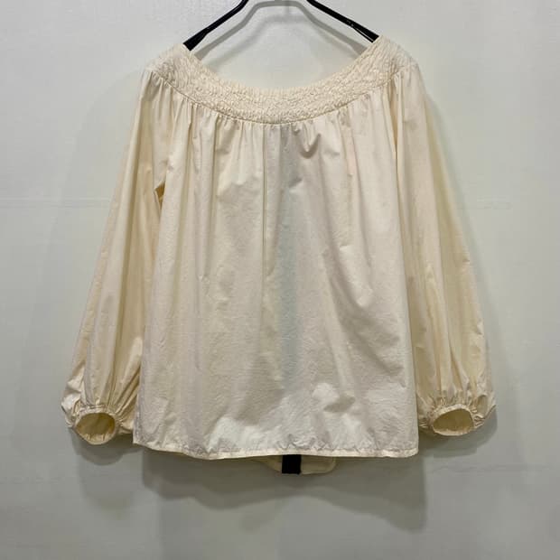 타임 퍼프 블라우스(오프숄더) F