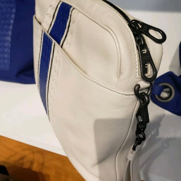 보테가베네타 클러치 새상품