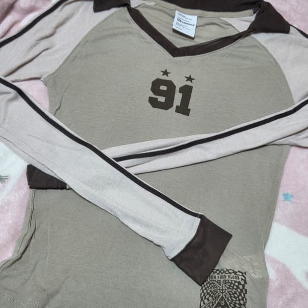 배드블러드 베이지 시스루 트랙탑