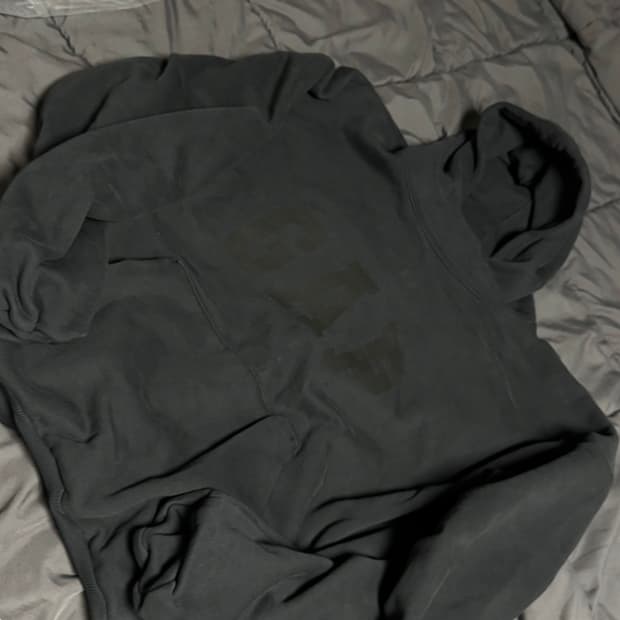 [M] 이지 갭 엔지니어드 바이 발렌시아가 도브 후드 워시드 블랙