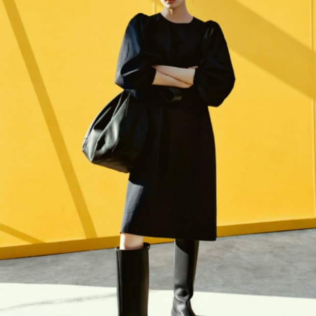 COS코스 퍼프 슬리브 미디 원피스(32)