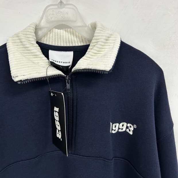 텍부착 1993스튜디오 기모맨투맨
