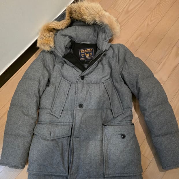 울리치 아노락 패딩