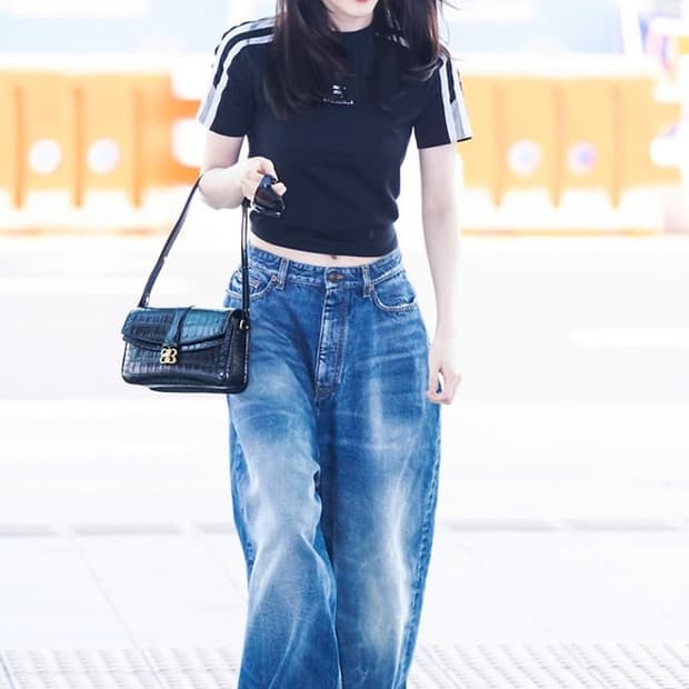 [팝니다] 발렌시아가 스포티 B 로고 반팔 티셔츠 팝니다.