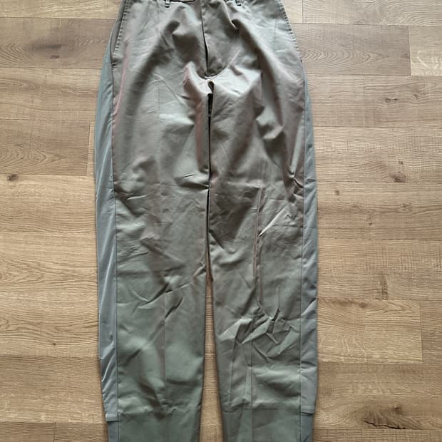 네온사인 스페이스 스트레이트 슬랙스 올리브 46사이즈