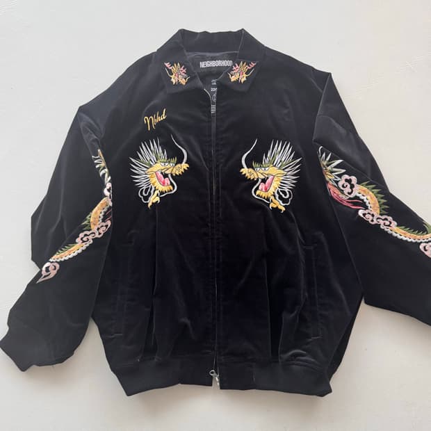 네이버후드 자수 스카잔 점퍼