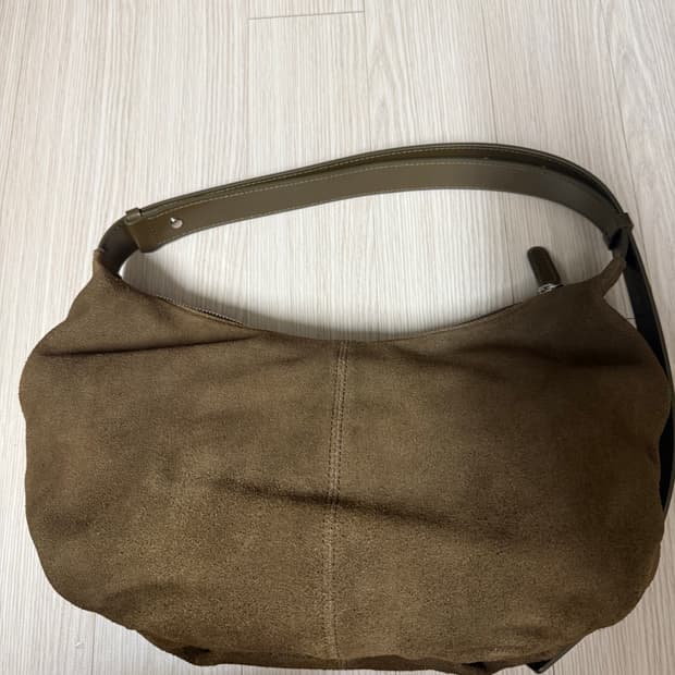 낫띵리튼 호보백 스웨이드 브라운