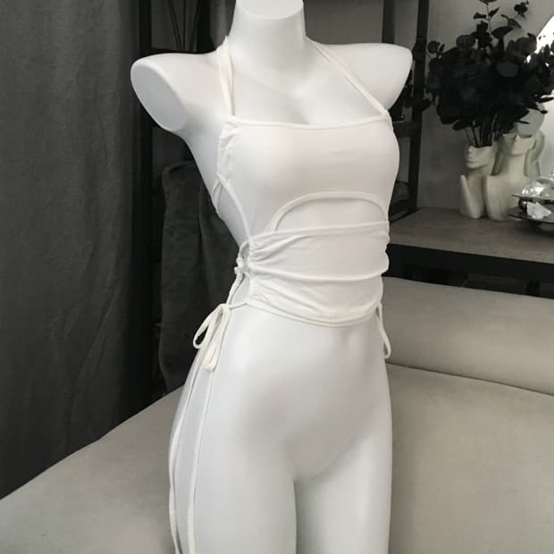 ༒ White Backless Cross Top