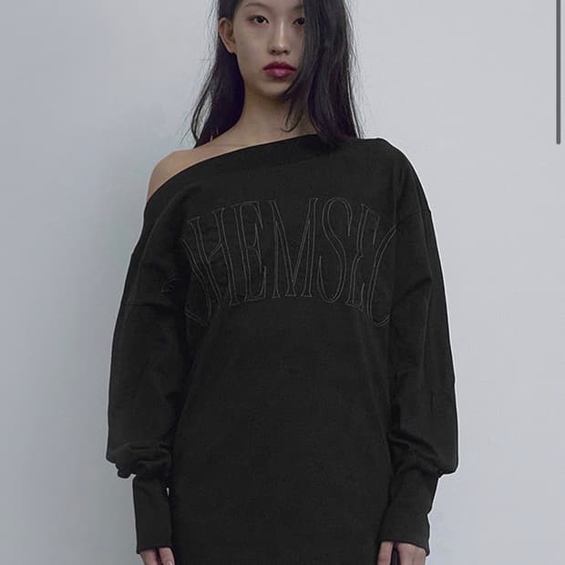 보헤미안서울 Unbalanced shoulder t 언밸런스 숄더 티