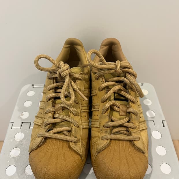 아디다스 슈퍼스타 골든 베이지