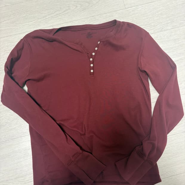 브랜디멜빌 버건디 헨리넥 슬리브