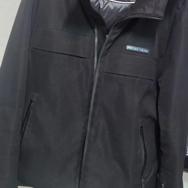 프라다 밀라노 블랙 패딩 자켓