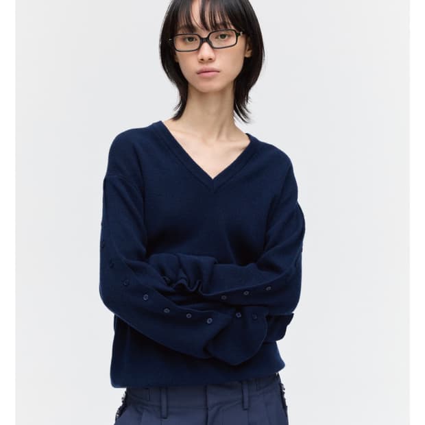 플리즈프로젝트 버튼 브이넥 니트 네이비