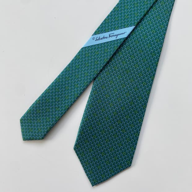 새상품급 신형 페레가모(Ferragamo) 모노그램 정품넥타이7.8cm
