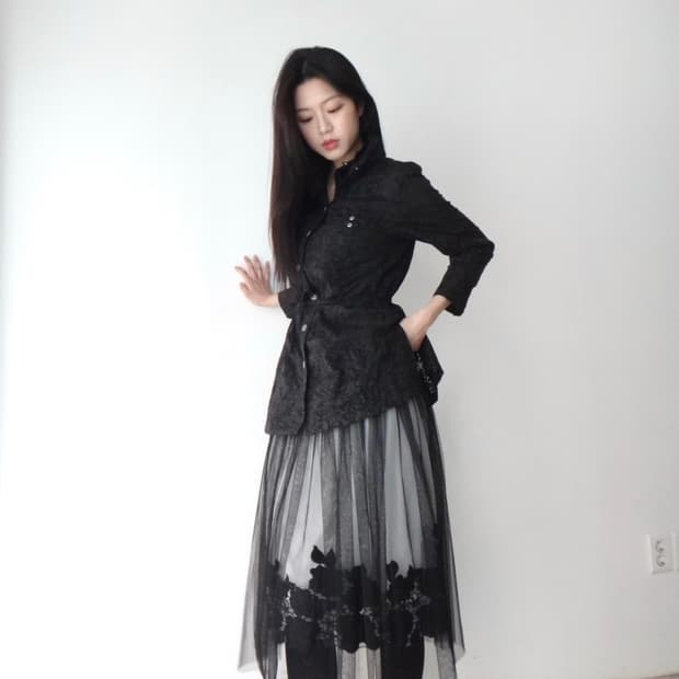 Jaqurd pattern high detail blouse 