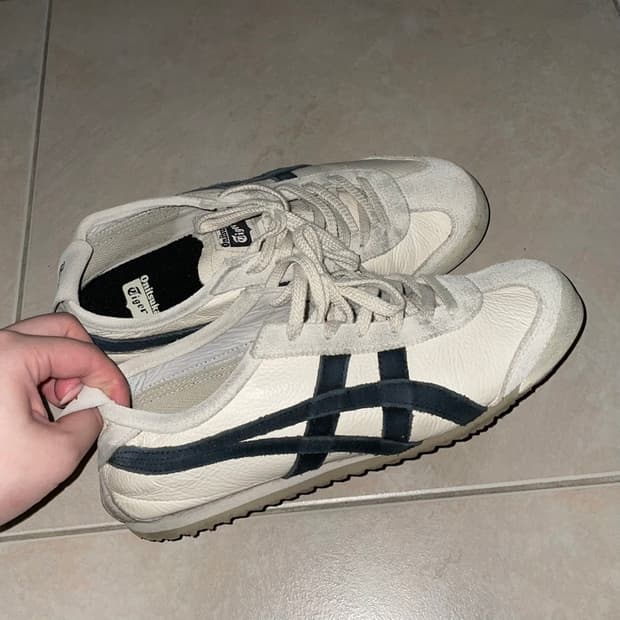 오니츠카 타이거 멕시코 66 빈티지 화이트 블랙