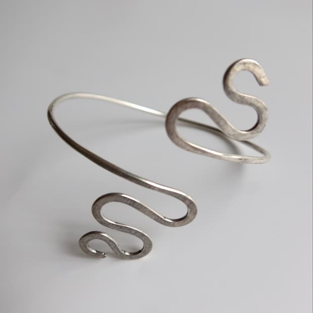silver twist cuff