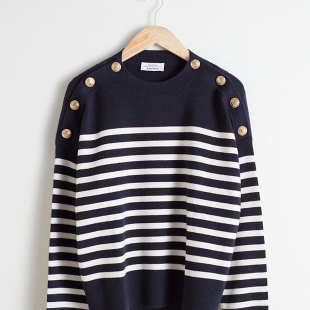 앤아더스토리즈 스트라이프 니트