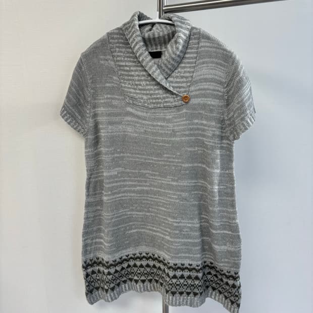 노라 윈터 숄카라 반팔 풀오버