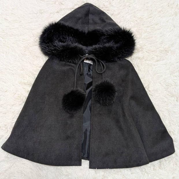 지방시 리얼폭스 판쵸 케이프