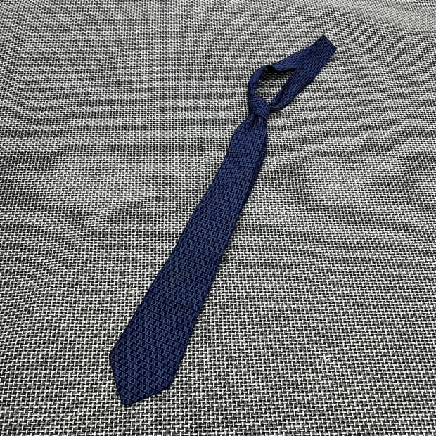 셀린느 트리옹프 실크 넥타이