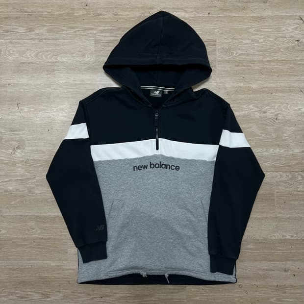 뉴발란스 배색 로고 하프집업 후드 티셔츠 [블랙/그레이] S/90