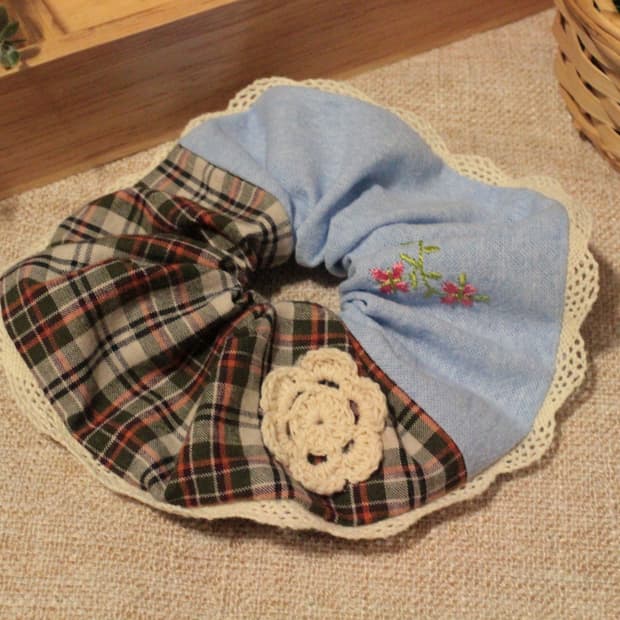 핸드메이드 레이스 블루 스크런치 