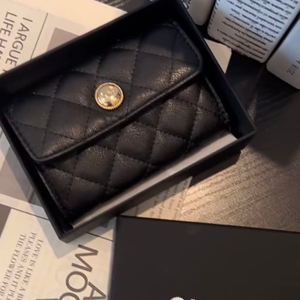 샤넬 뷰티 카드지갑