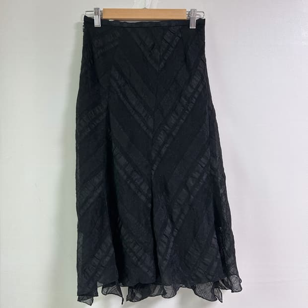 black long skirt