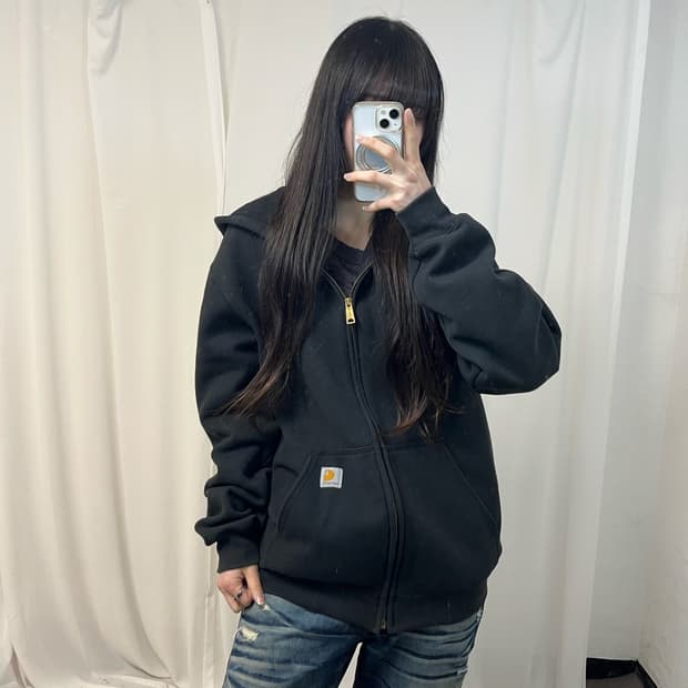 Carhartt black zip-up hoodie