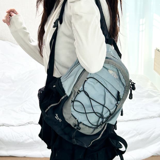 노스페이스 뮤트하늘 미니 백팩