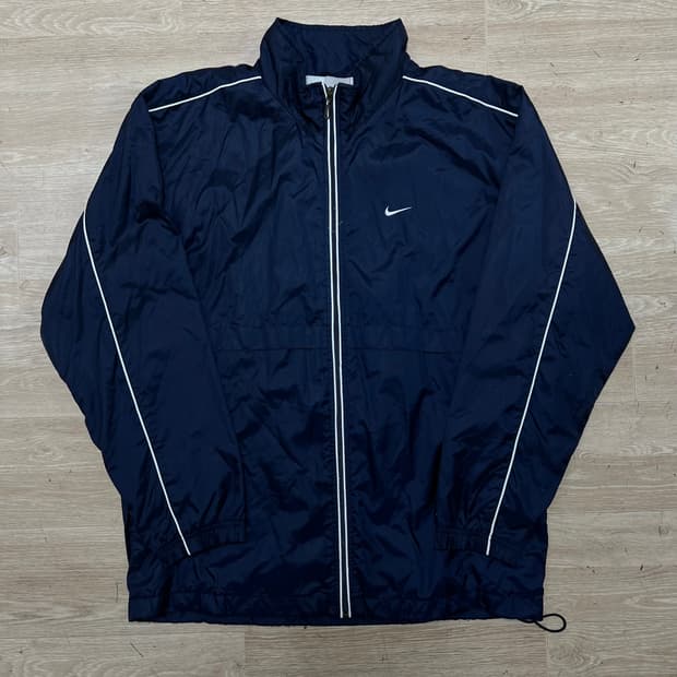 나이키 올드스쿨 스우시 사이드라인 바람막이 자켓 [네이비] L/100