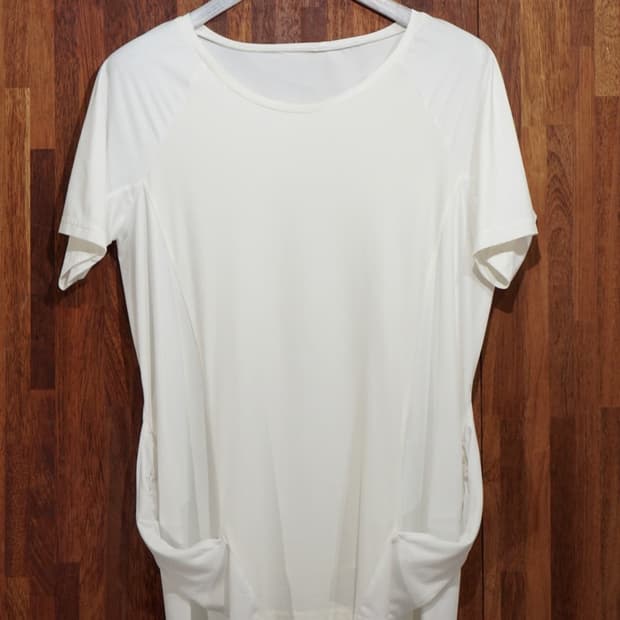 Hyeinseo pocket t shirt (white)