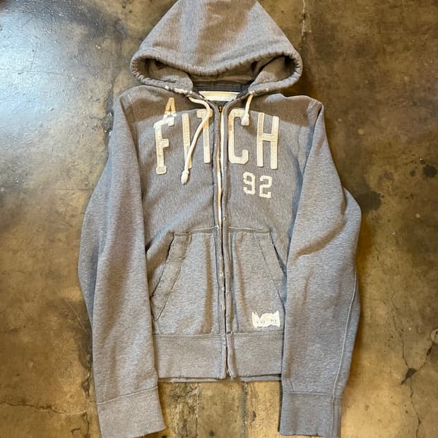 아베크롬비 & 피치 데미지 로고 후드 집업 