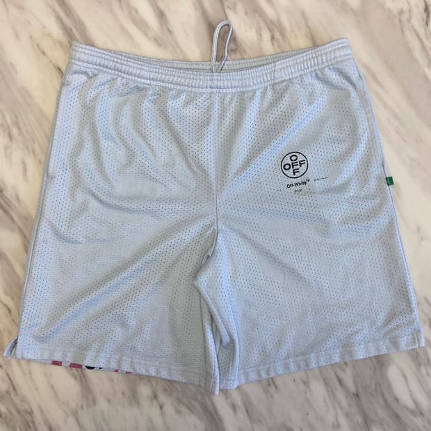 오프화이트 메쉬 쇼츠
