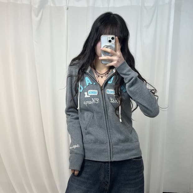 Who.A.U Grey Hood Zip-up