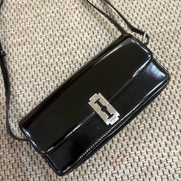 분크 블랙숄더백