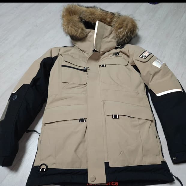 뉴발란스 패딩