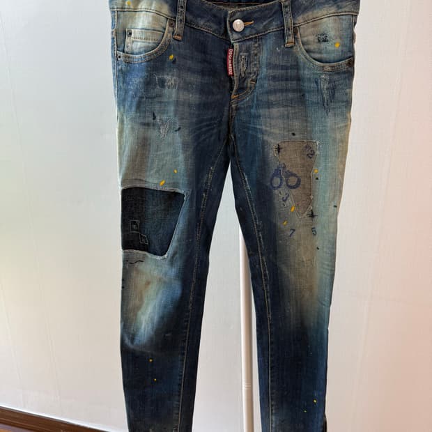 디스퀘어드 청바지