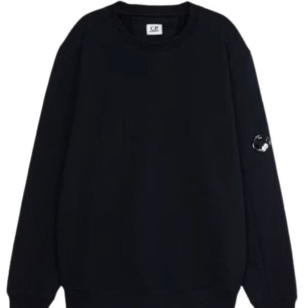 Cp컴퍼니 맨투맨 팔아요