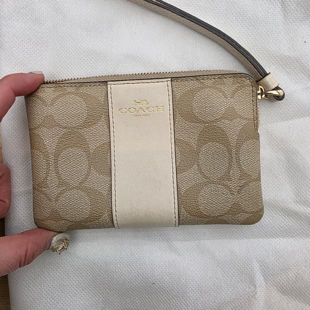 코치 미니 손목지갑 파우치