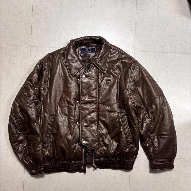 로맨틱 크라운 봄버 자켓 브라운