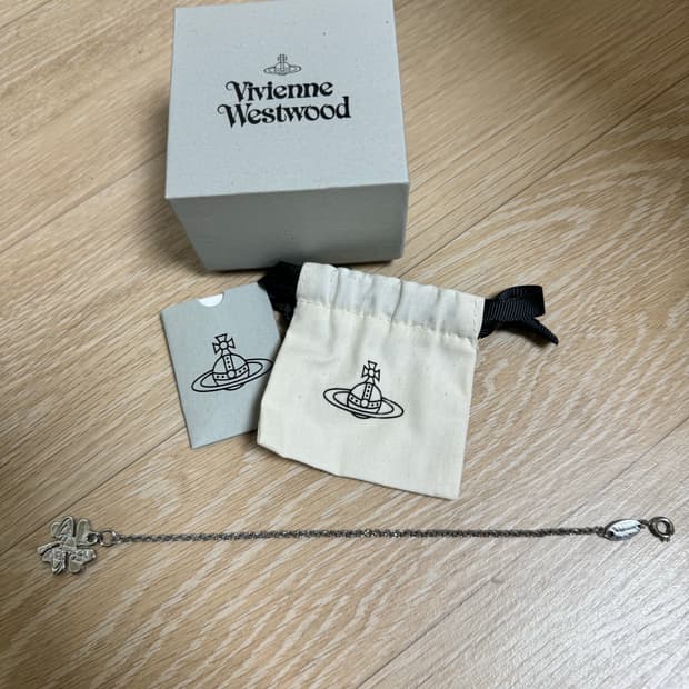 비비안웨스트우드 네잎클로버 팔찌 판매