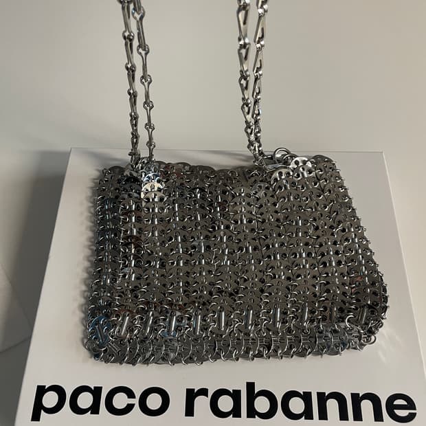 파코라반 1969 메탈 체인백 실버