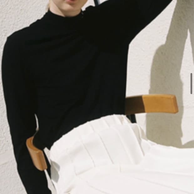 로우클래식 로고 터틀넥 티셔츠- 블랙