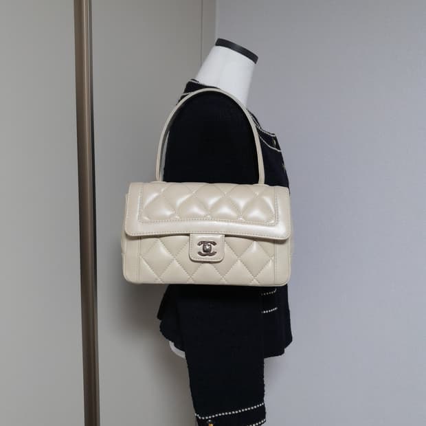샤넬 빈티지 플랩백 아이보리