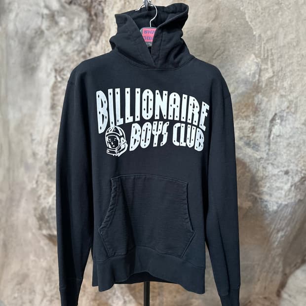 빌리어네어 보이즈 클럽 아치로고 후드티