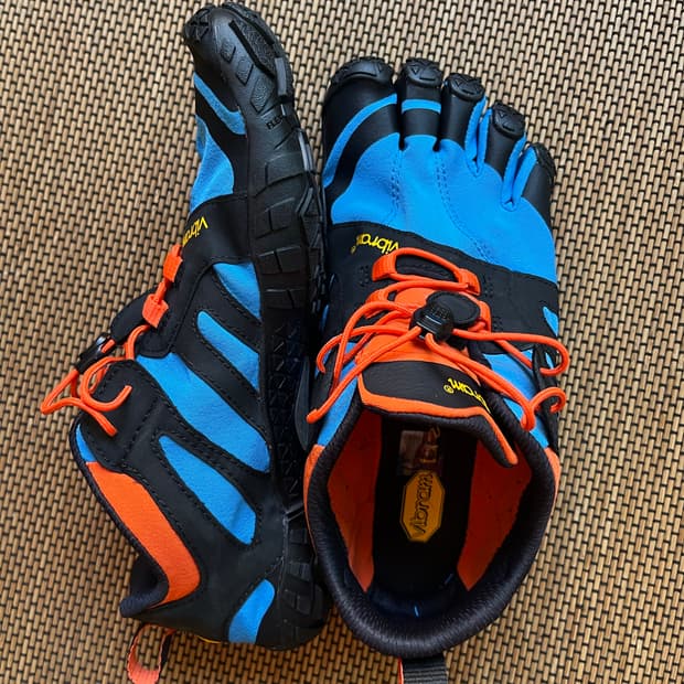 비브람 파이브핑거스 V-trail 2.0 blue 38사이즈