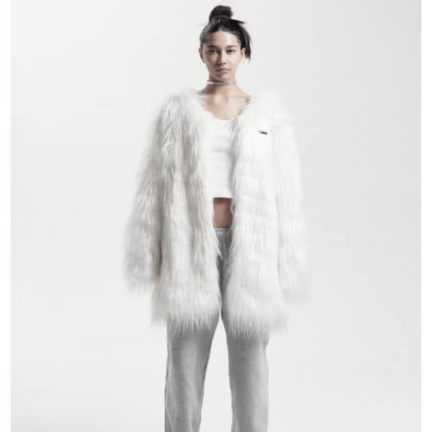 오도어 퍼자켓 블랙색상